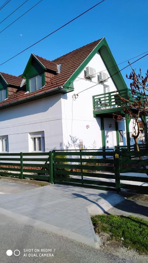 Bamboo Apartman Siofok Exterior photo