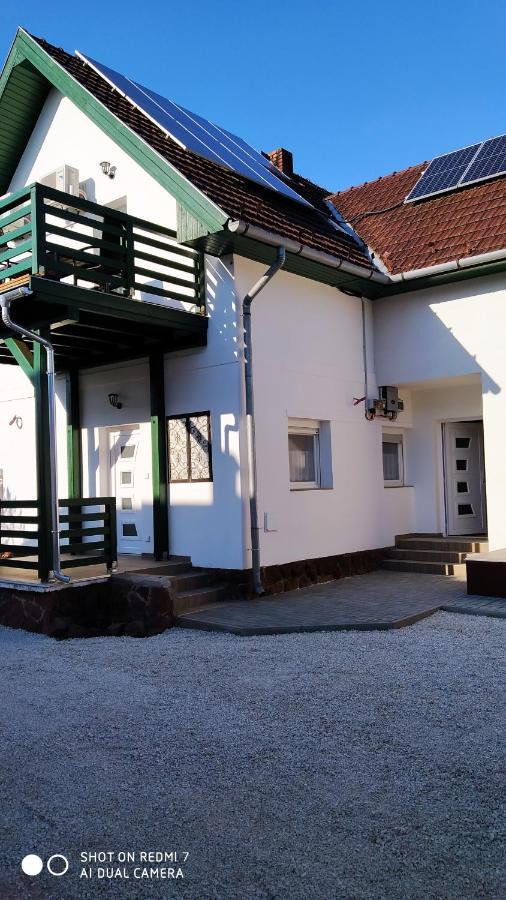 Bamboo Apartman Siofok Exterior photo